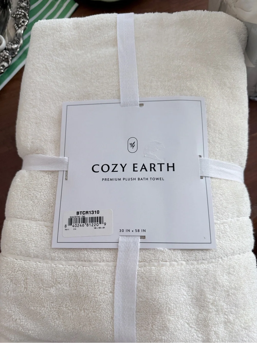 Cozy Earth Premium Plush Bath Towel — Cream
